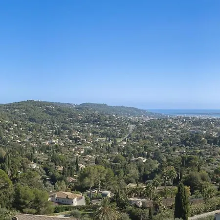La Pax Villa *